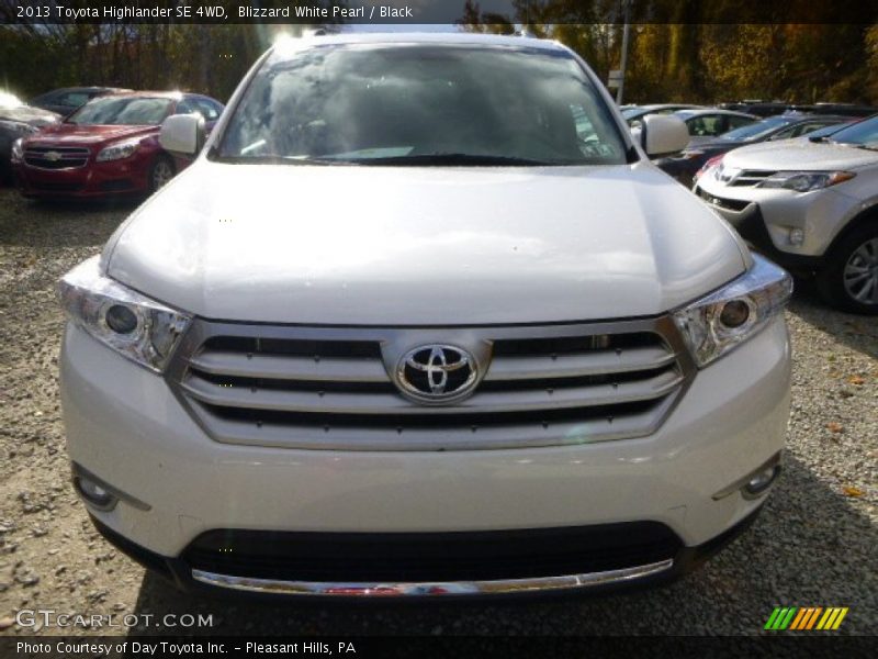 Blizzard White Pearl / Black 2013 Toyota Highlander SE 4WD