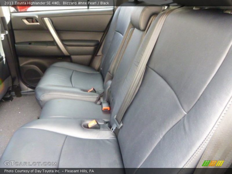 Blizzard White Pearl / Black 2013 Toyota Highlander SE 4WD