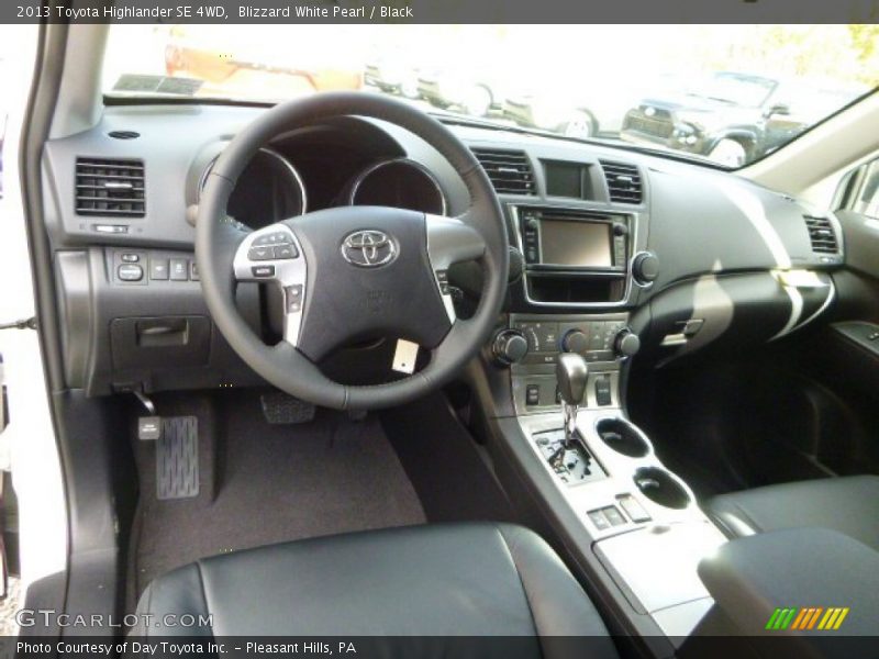 Blizzard White Pearl / Black 2013 Toyota Highlander SE 4WD