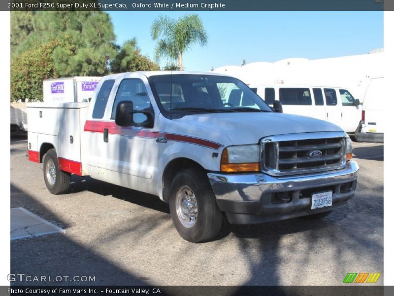 Oxford White / Medium Graphite 2001 Ford F250 Super Duty XL SuperCab
