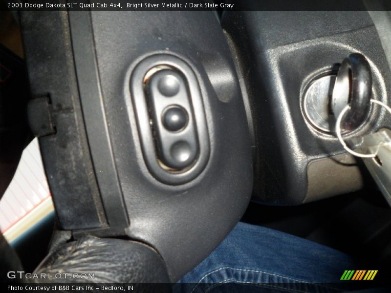 Bright Silver Metallic / Dark Slate Gray 2001 Dodge Dakota SLT Quad Cab 4x4