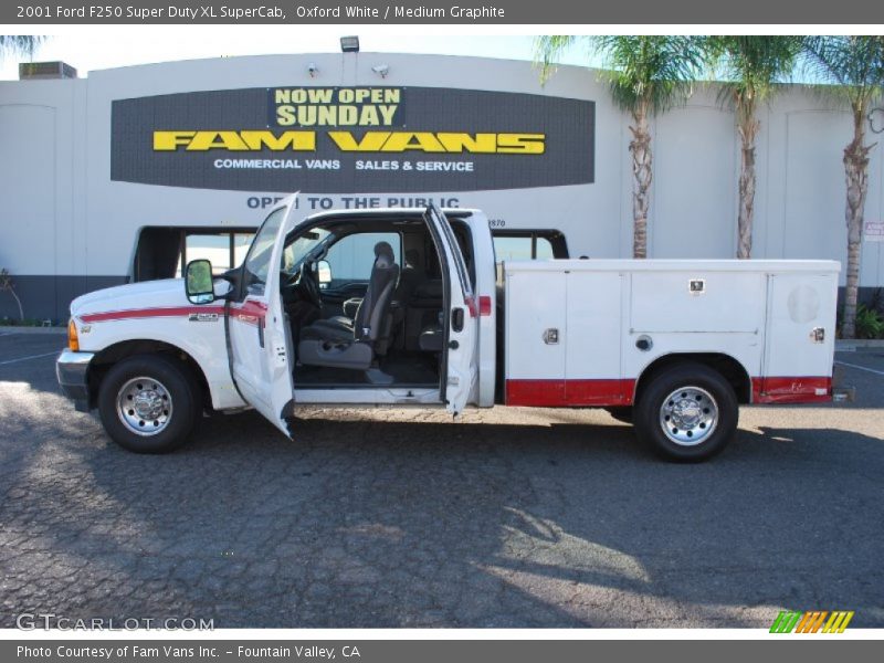 Oxford White / Medium Graphite 2001 Ford F250 Super Duty XL SuperCab