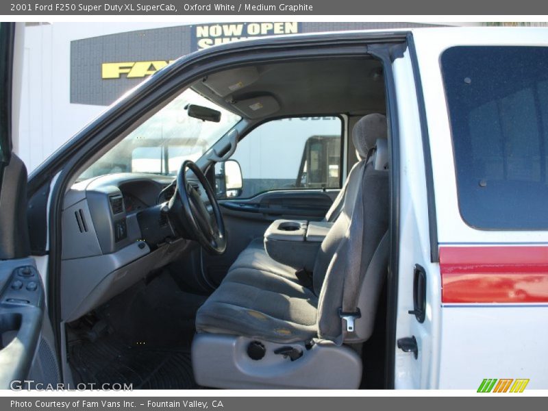 Oxford White / Medium Graphite 2001 Ford F250 Super Duty XL SuperCab