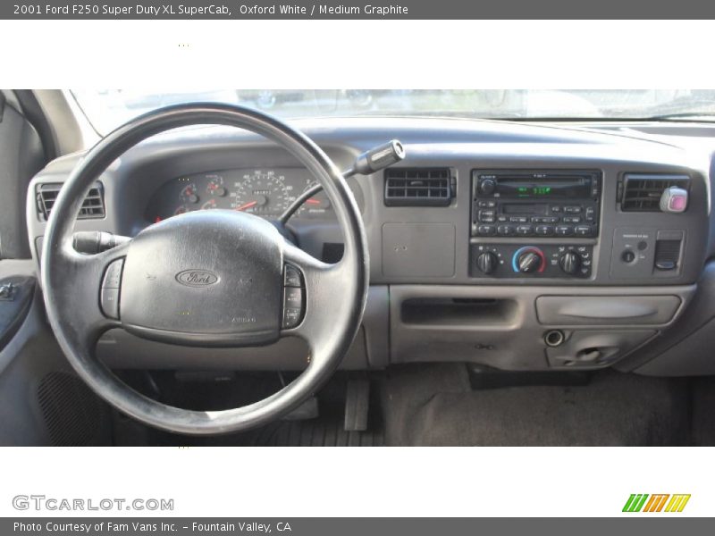 Oxford White / Medium Graphite 2001 Ford F250 Super Duty XL SuperCab