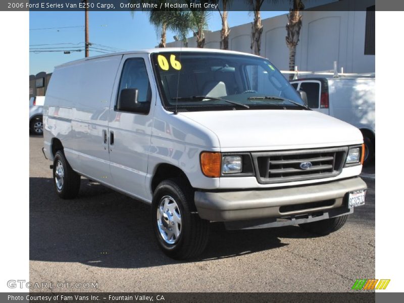 Oxford White / Medium Flint Grey 2006 Ford E Series Van E250 Cargo
