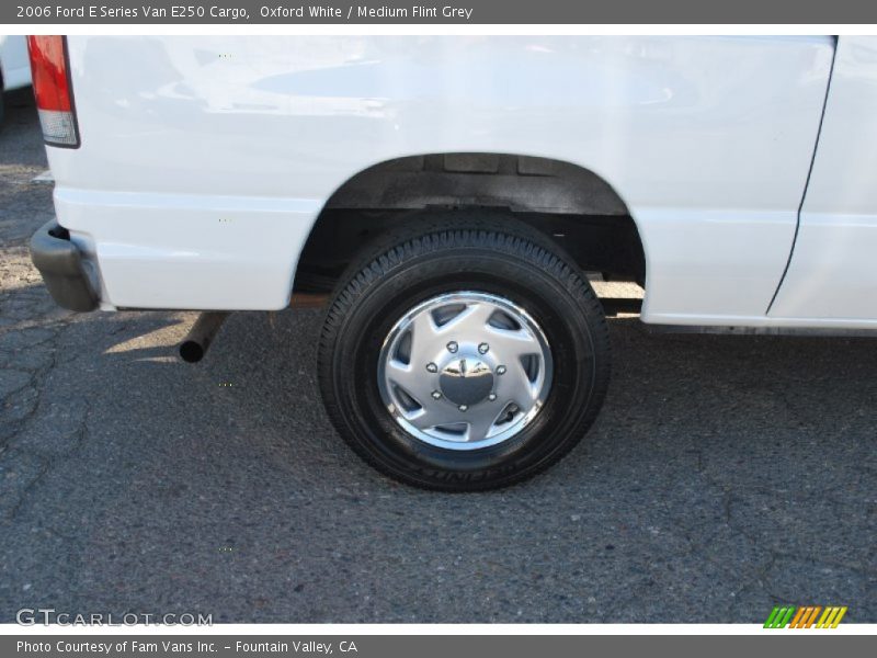 Oxford White / Medium Flint Grey 2006 Ford E Series Van E250 Cargo