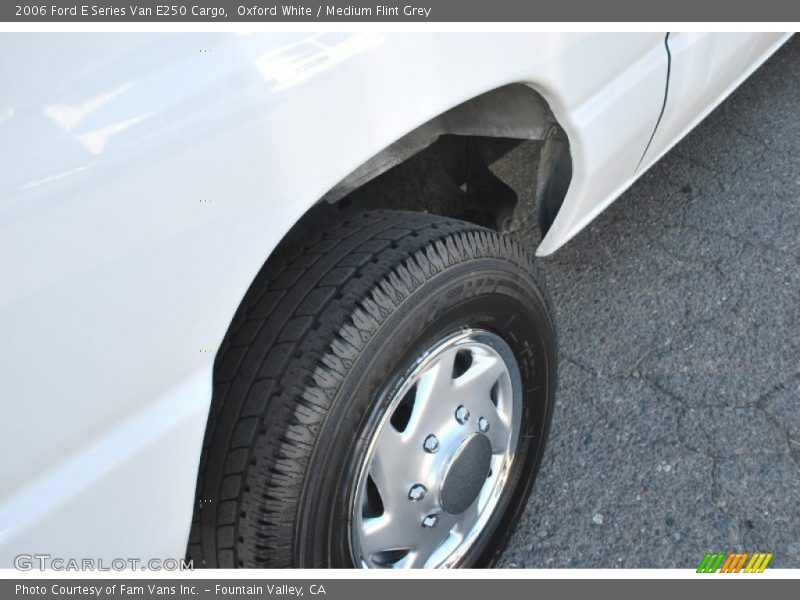 Oxford White / Medium Flint Grey 2006 Ford E Series Van E250 Cargo
