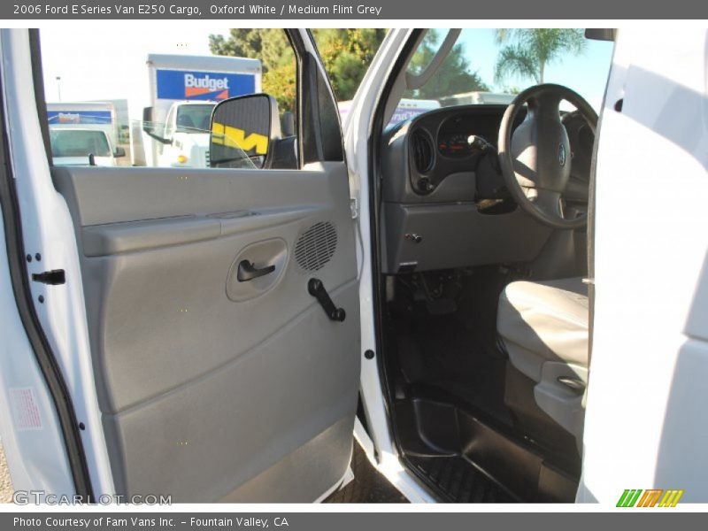 Oxford White / Medium Flint Grey 2006 Ford E Series Van E250 Cargo