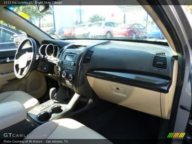 Bright Silver / Beige 2013 Kia Sorento LX