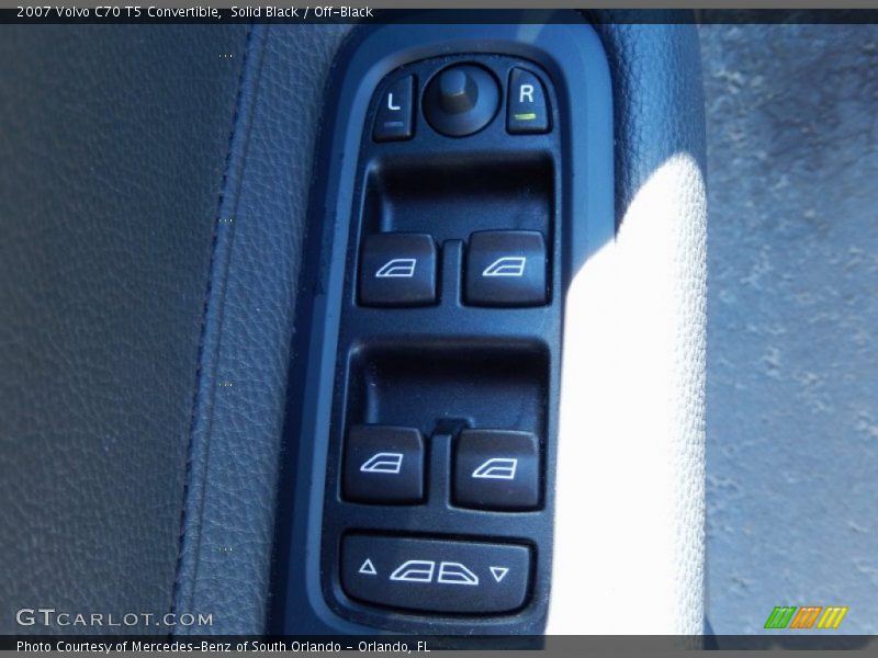 Solid Black / Off-Black 2007 Volvo C70 T5 Convertible