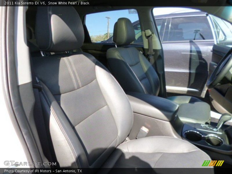 Snow White Pearl / Black 2011 Kia Sorento EX V6