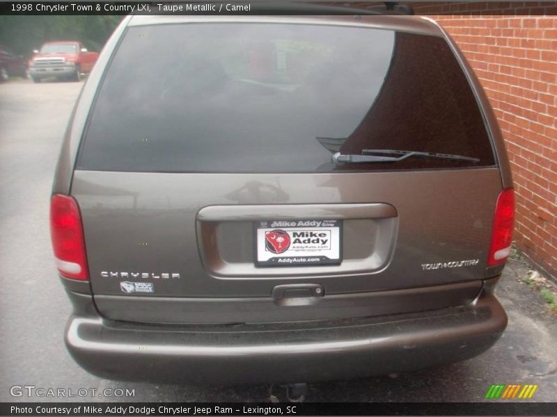 Taupe Metallic / Camel 1998 Chrysler Town & Country LXi