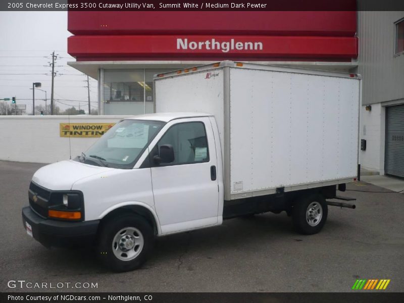 Summit White / Medium Dark Pewter 2005 Chevrolet Express 3500 Cutaway Utility Van