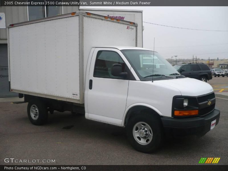 Summit White / Medium Dark Pewter 2005 Chevrolet Express 3500 Cutaway Utility Van