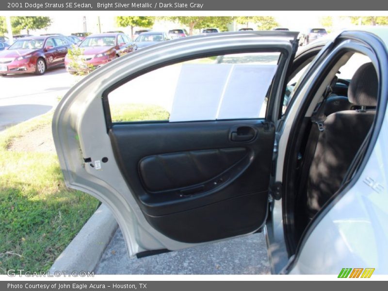 Bright Silver Metallic / Dark Slate Gray 2001 Dodge Stratus SE Sedan