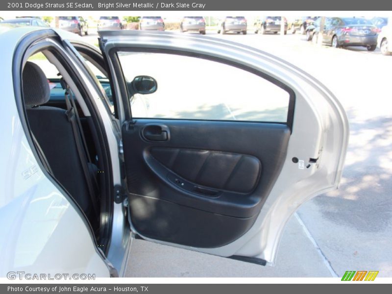 Bright Silver Metallic / Dark Slate Gray 2001 Dodge Stratus SE Sedan