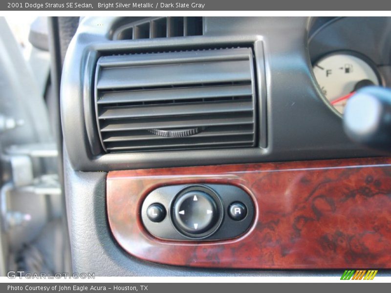 Bright Silver Metallic / Dark Slate Gray 2001 Dodge Stratus SE Sedan