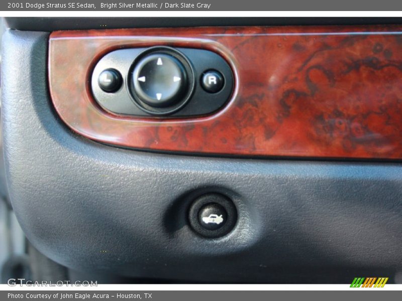 Bright Silver Metallic / Dark Slate Gray 2001 Dodge Stratus SE Sedan