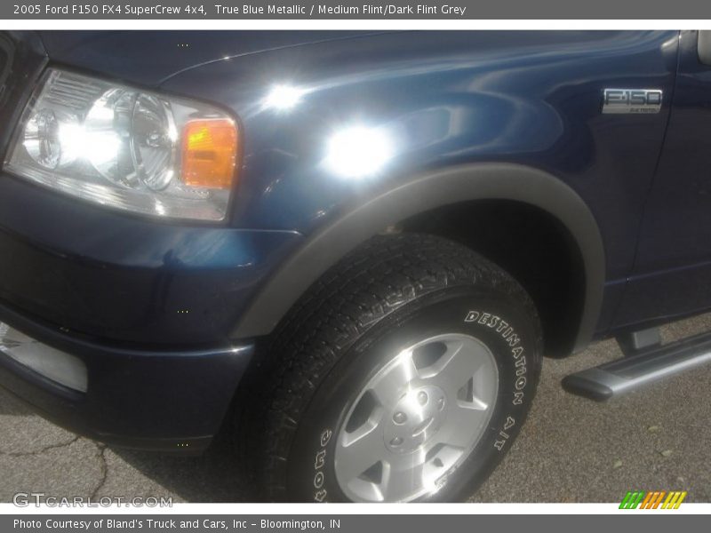 True Blue Metallic / Medium Flint/Dark Flint Grey 2005 Ford F150 FX4 SuperCrew 4x4