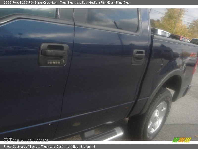 True Blue Metallic / Medium Flint/Dark Flint Grey 2005 Ford F150 FX4 SuperCrew 4x4