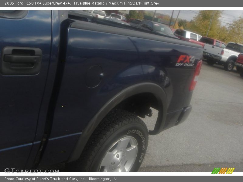 True Blue Metallic / Medium Flint/Dark Flint Grey 2005 Ford F150 FX4 SuperCrew 4x4