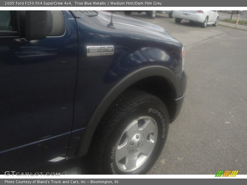 True Blue Metallic / Medium Flint/Dark Flint Grey 2005 Ford F150 FX4 SuperCrew 4x4