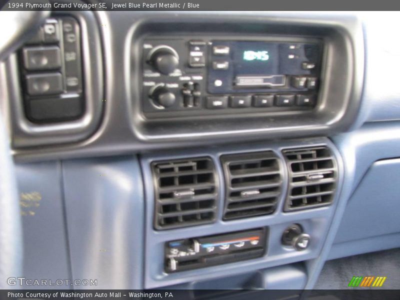 Jewel Blue Pearl Metallic / Blue 1994 Plymouth Grand Voyager SE