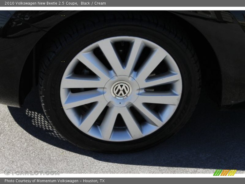 Black / Cream 2010 Volkswagen New Beetle 2.5 Coupe