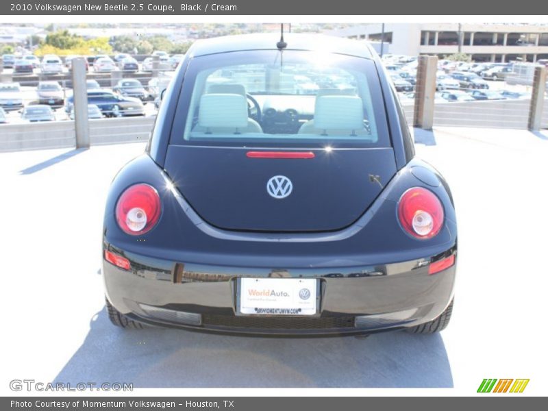 Black / Cream 2010 Volkswagen New Beetle 2.5 Coupe