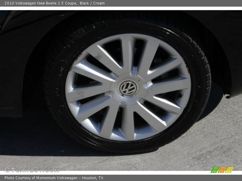 Black / Cream 2010 Volkswagen New Beetle 2.5 Coupe