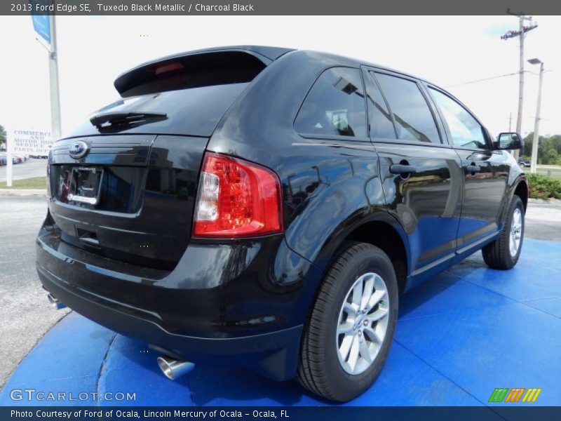 Tuxedo Black Metallic / Charcoal Black 2013 Ford Edge SE