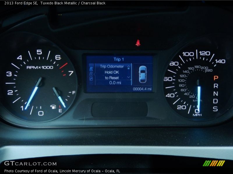 Tuxedo Black Metallic / Charcoal Black 2013 Ford Edge SE