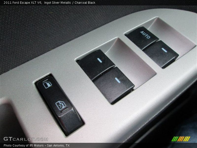 Ingot Silver Metallic / Charcoal Black 2011 Ford Escape XLT V6