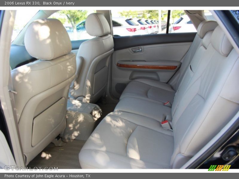 Black Onyx / Ivory 2006 Lexus RX 330