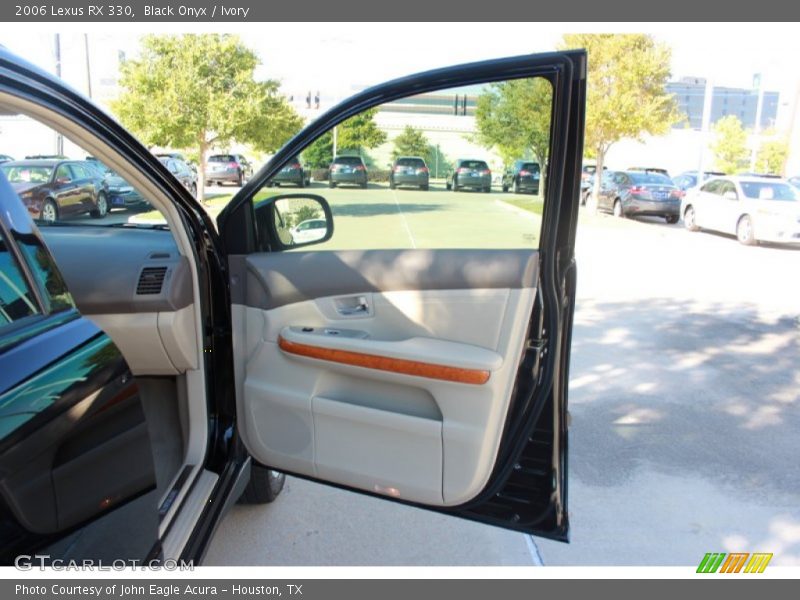 Black Onyx / Ivory 2006 Lexus RX 330