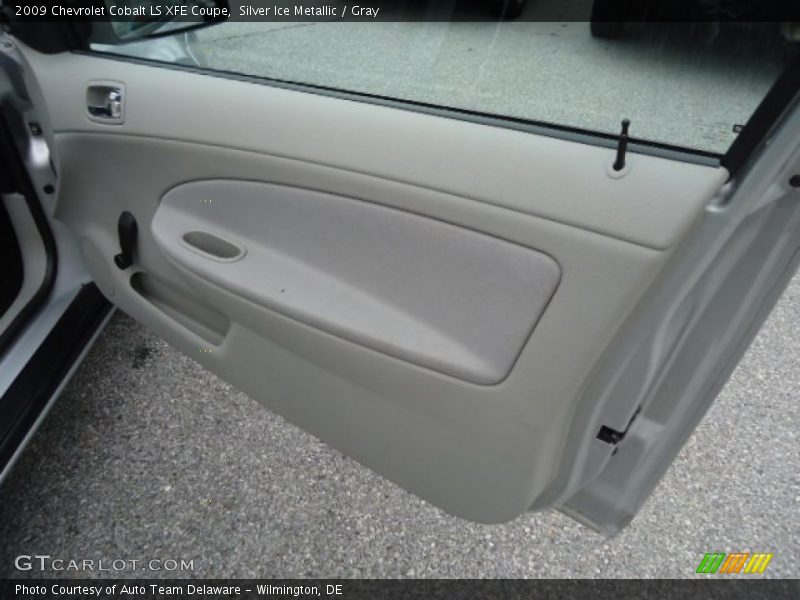 Silver Ice Metallic / Gray 2009 Chevrolet Cobalt LS XFE Coupe