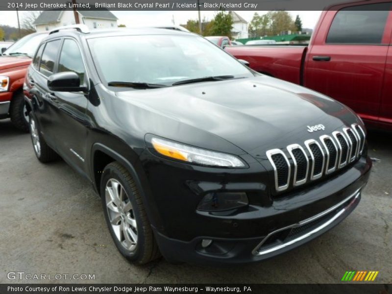 Front 3/4 View of 2014 Cherokee Limited