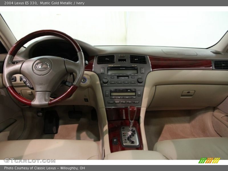 Dashboard of 2004 ES 330