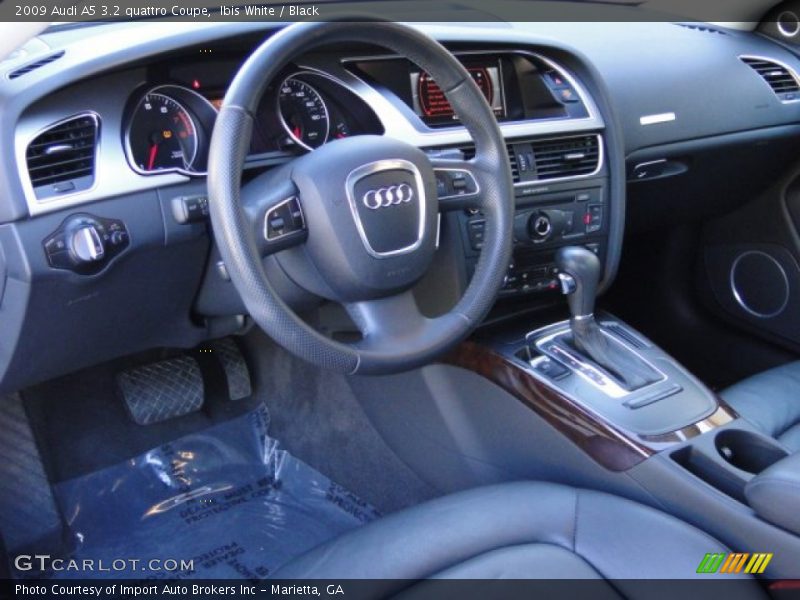 Ibis White / Black 2009 Audi A5 3.2 quattro Coupe