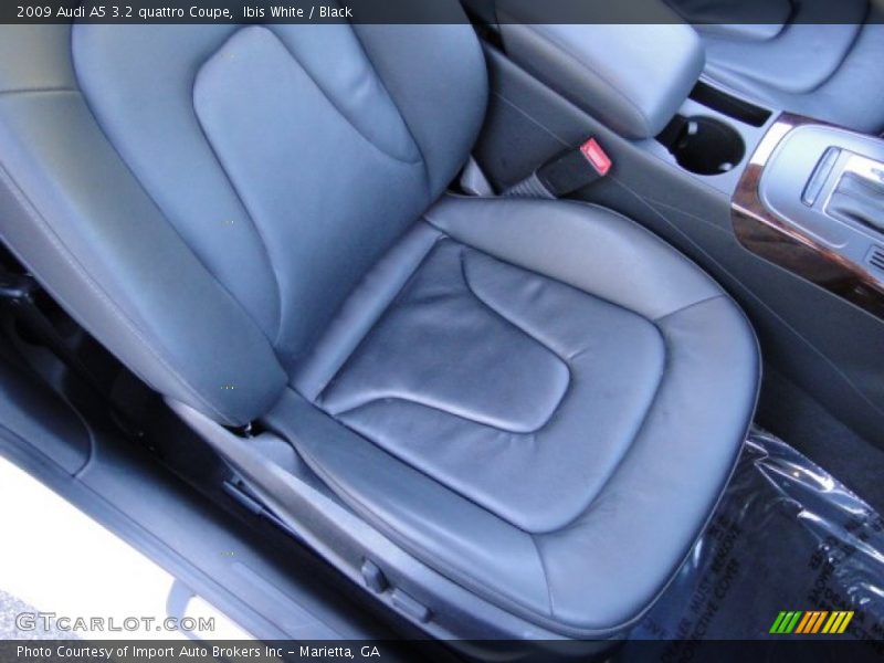 Ibis White / Black 2009 Audi A5 3.2 quattro Coupe