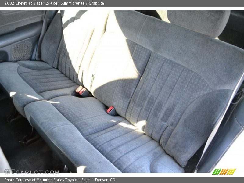 Summit White / Graphite 2002 Chevrolet Blazer LS 4x4