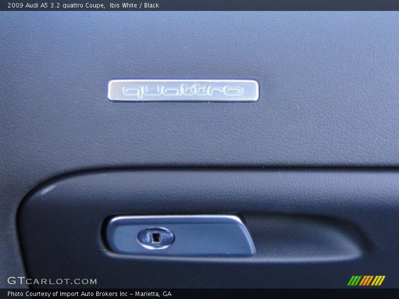 Ibis White / Black 2009 Audi A5 3.2 quattro Coupe