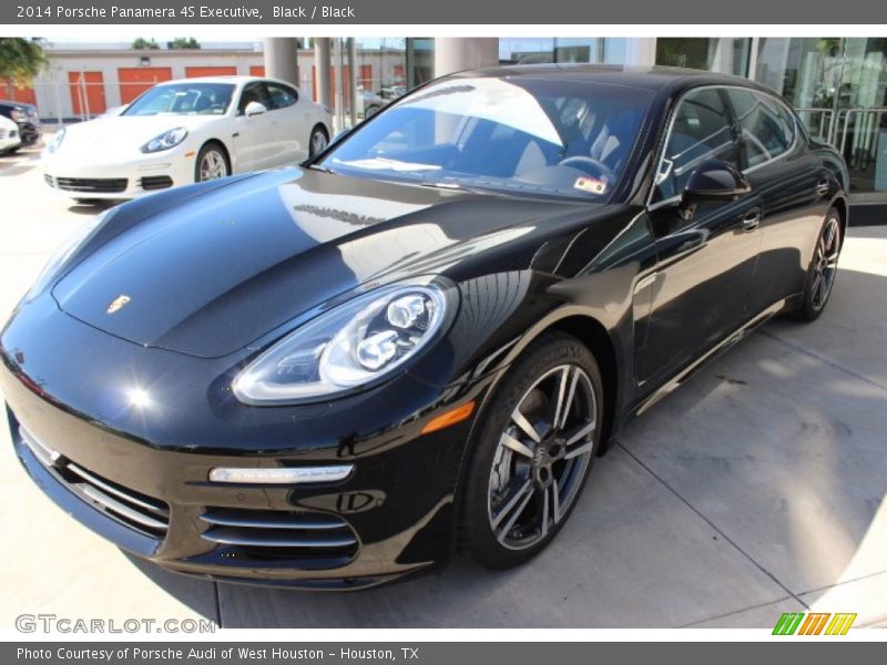 Front 3/4 View of 2014 Panamera 4S Executive