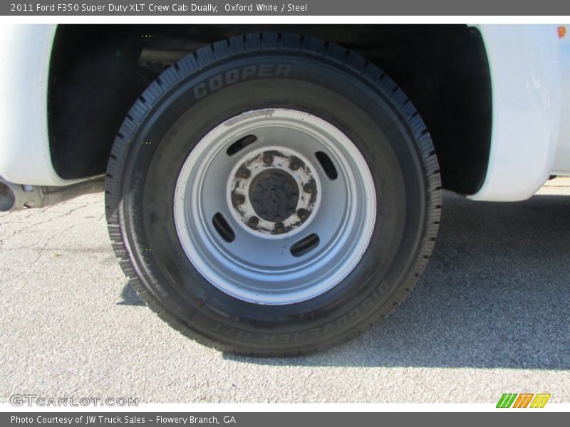  2011 F350 Super Duty XLT Crew Cab Dually Wheel
