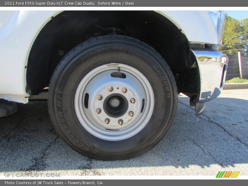  2011 F350 Super Duty XLT Crew Cab Dually Wheel