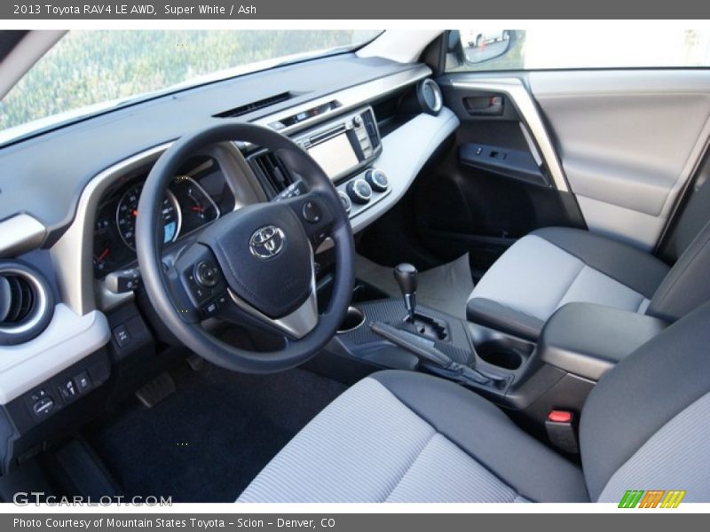 Super White / Ash 2013 Toyota RAV4 LE AWD