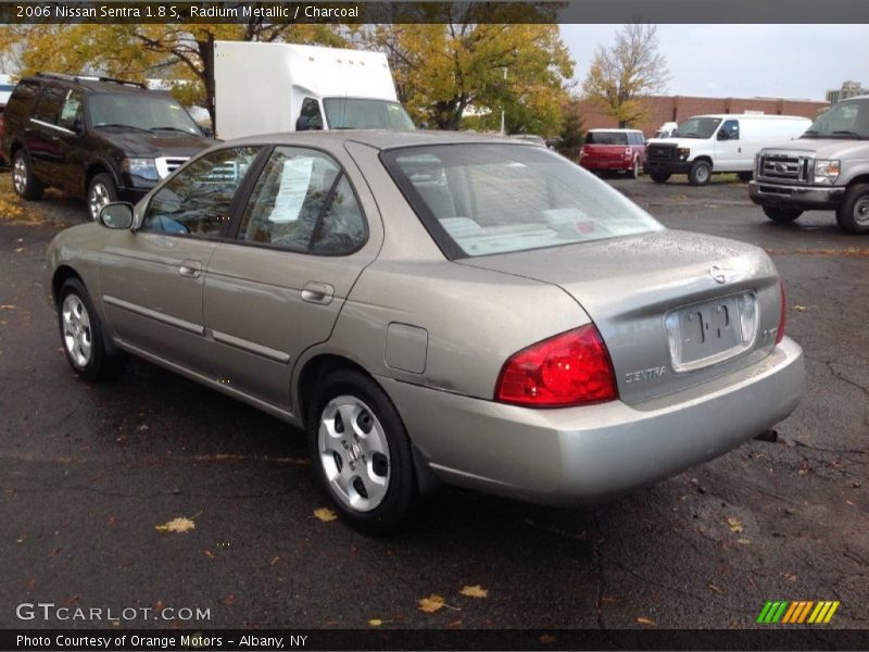 Radium Metallic / Charcoal 2006 Nissan Sentra 1.8 S