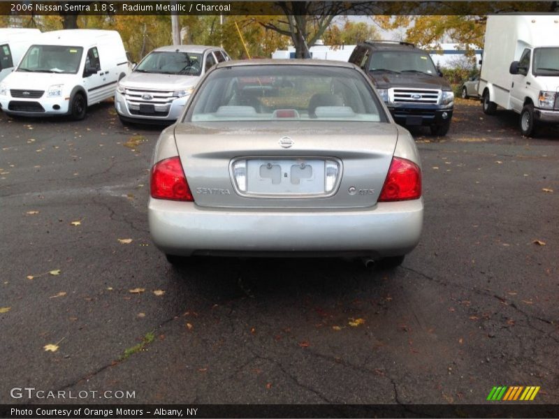 Radium Metallic / Charcoal 2006 Nissan Sentra 1.8 S