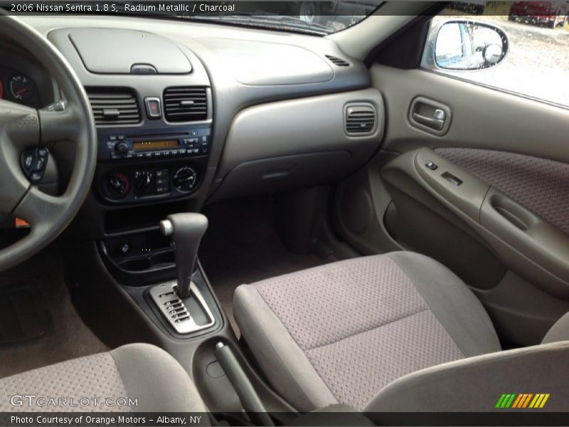 Radium Metallic / Charcoal 2006 Nissan Sentra 1.8 S