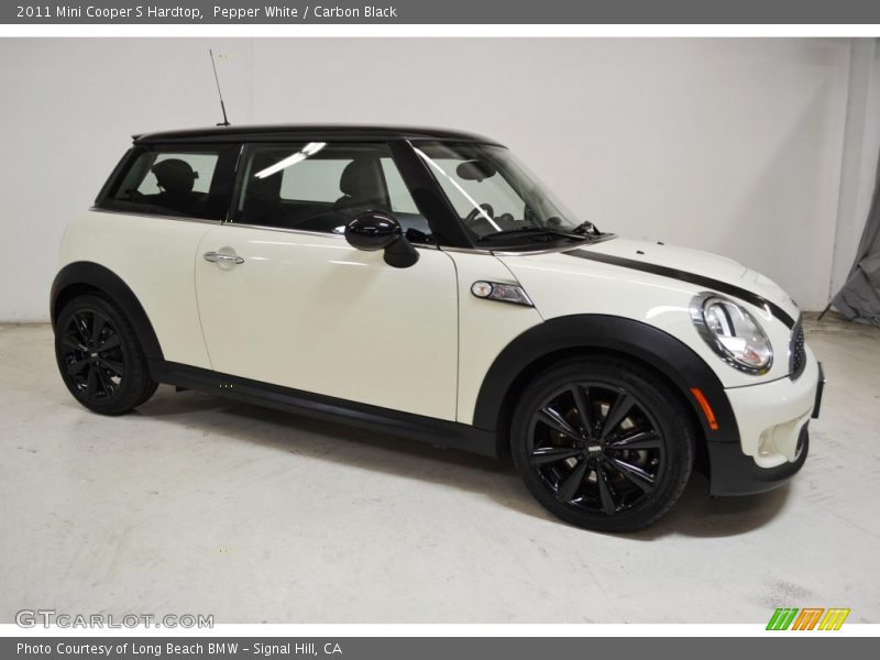 Pepper White / Carbon Black 2011 Mini Cooper S Hardtop
